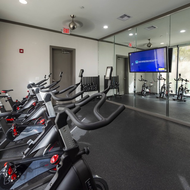 Instrata Upper Kirby - Fitness Center