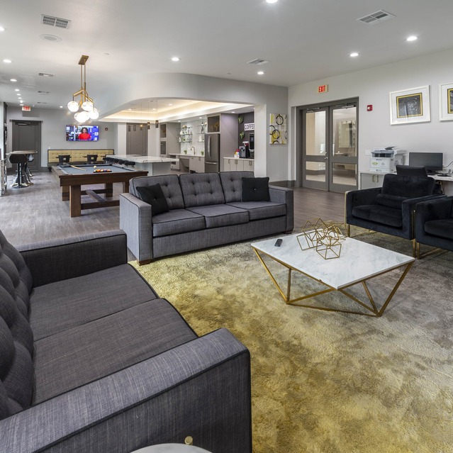 Instrata Upper Kirby - Fitness Center