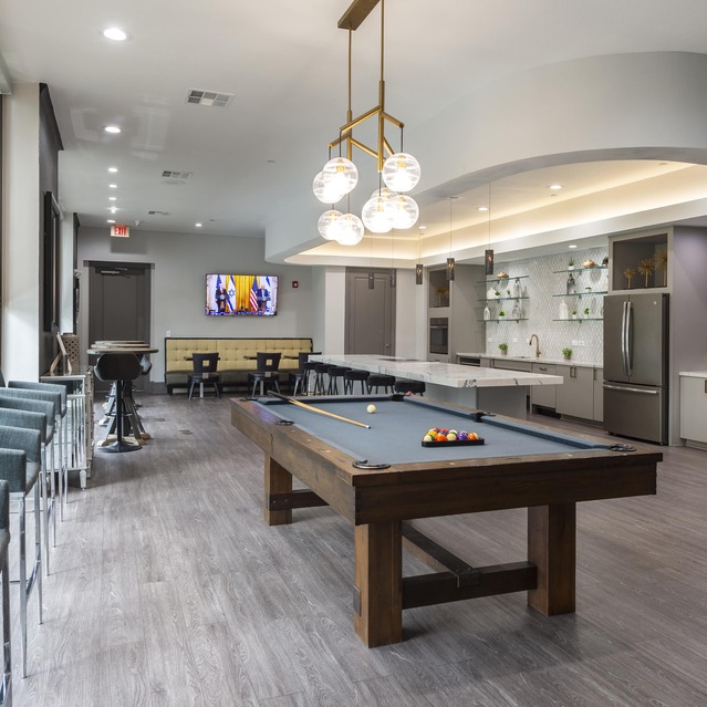 Instrata Upper Kirby - Clubhouse