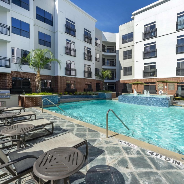 Instrata Upper Kirby - Modern swimming pool